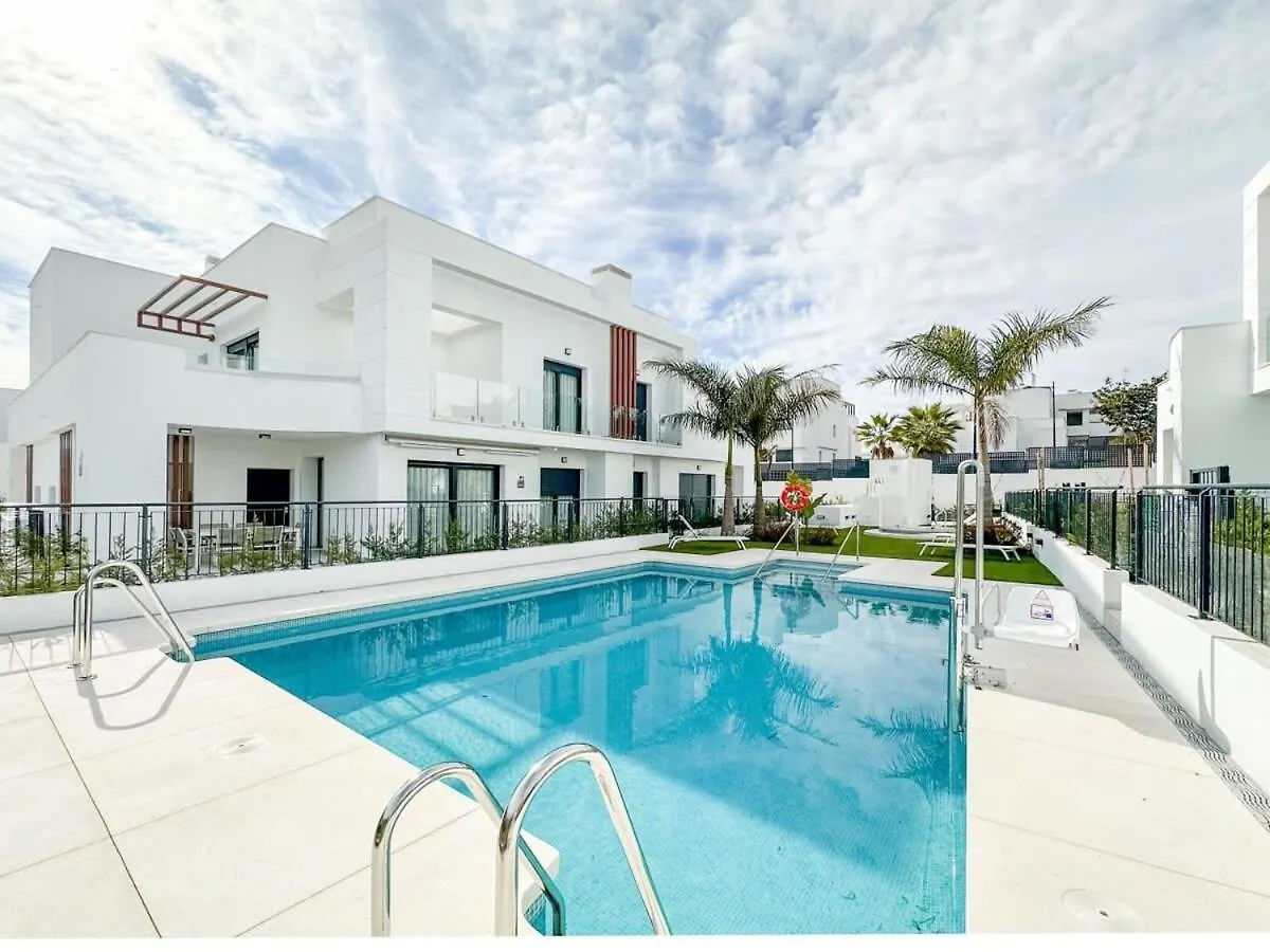Rooftop Jacuzzi Pools Modern Wifi Townhouse contacts